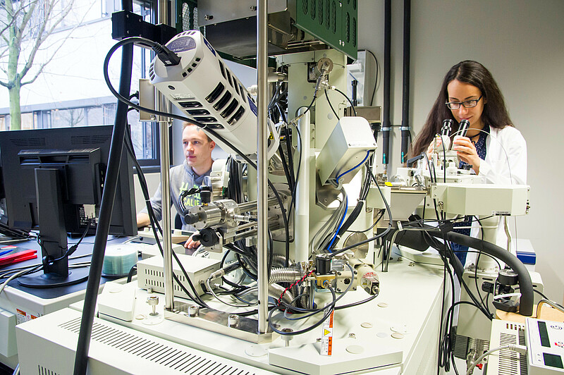 Rasterelektronenmikroskop des Institutes für Nano- und Biotechnologien